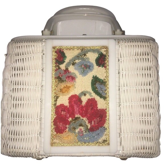 Vtg 60’s White Wicker Handbag Pearl Lucite Beaded Cottagecore Grannycore RARE